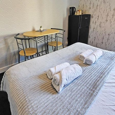 Spacious Room Лондон Екстериор снимка