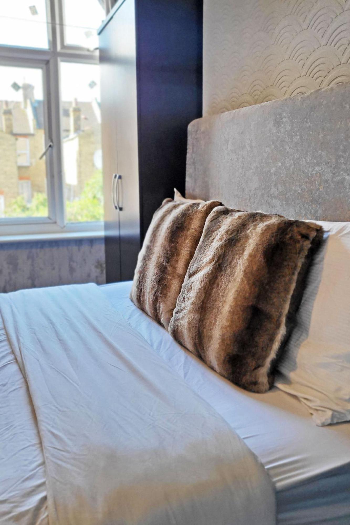 Spacious Room Лондон Екстериор снимка