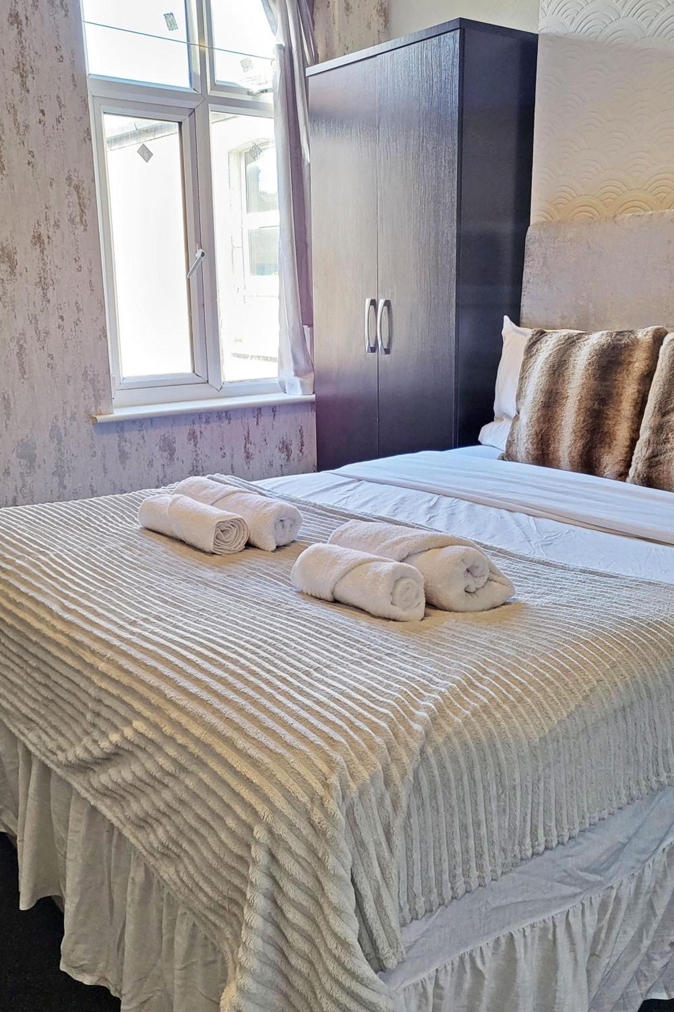 Spacious Room Лондон Екстериор снимка